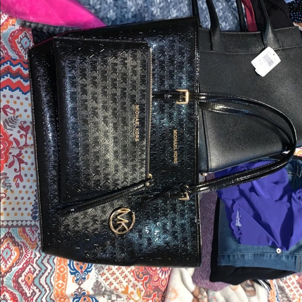Brand new Michael Kors tote and wallet set